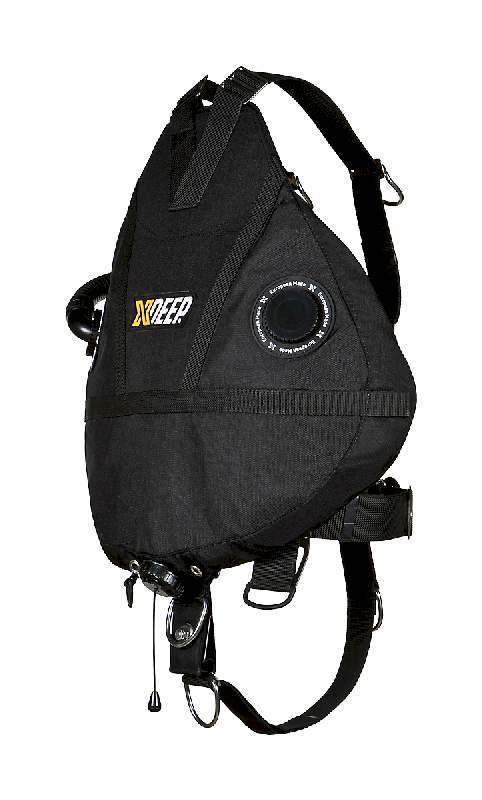 XDEEP Stealth 2.0 REC Komplett-Set, schwarzes Sidemount-Tauchsystem, isoliert auf weißem Hintergrund