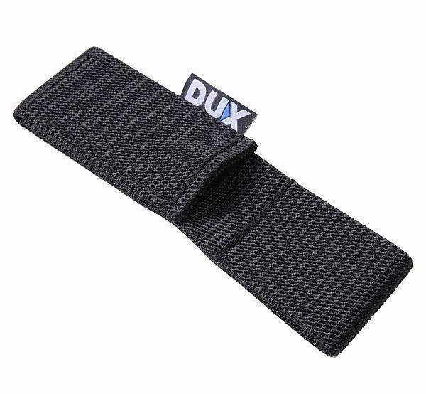 Schwarze DUX Messerhalter-Tasche aus Netzgewebe für Tauchausrüstung, auf weißem Hintergrund.